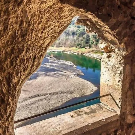 Entre Uzes Et Le Pont Du Gard La Cachette Romantique * Collias