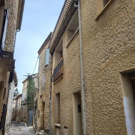 Entre Uzes Et Le Pont Du Gard La Cachette Romantique Collias