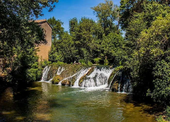 Apartamento Entre Uzes Et Le Pont Du Gard La Cachette Romantique Collias